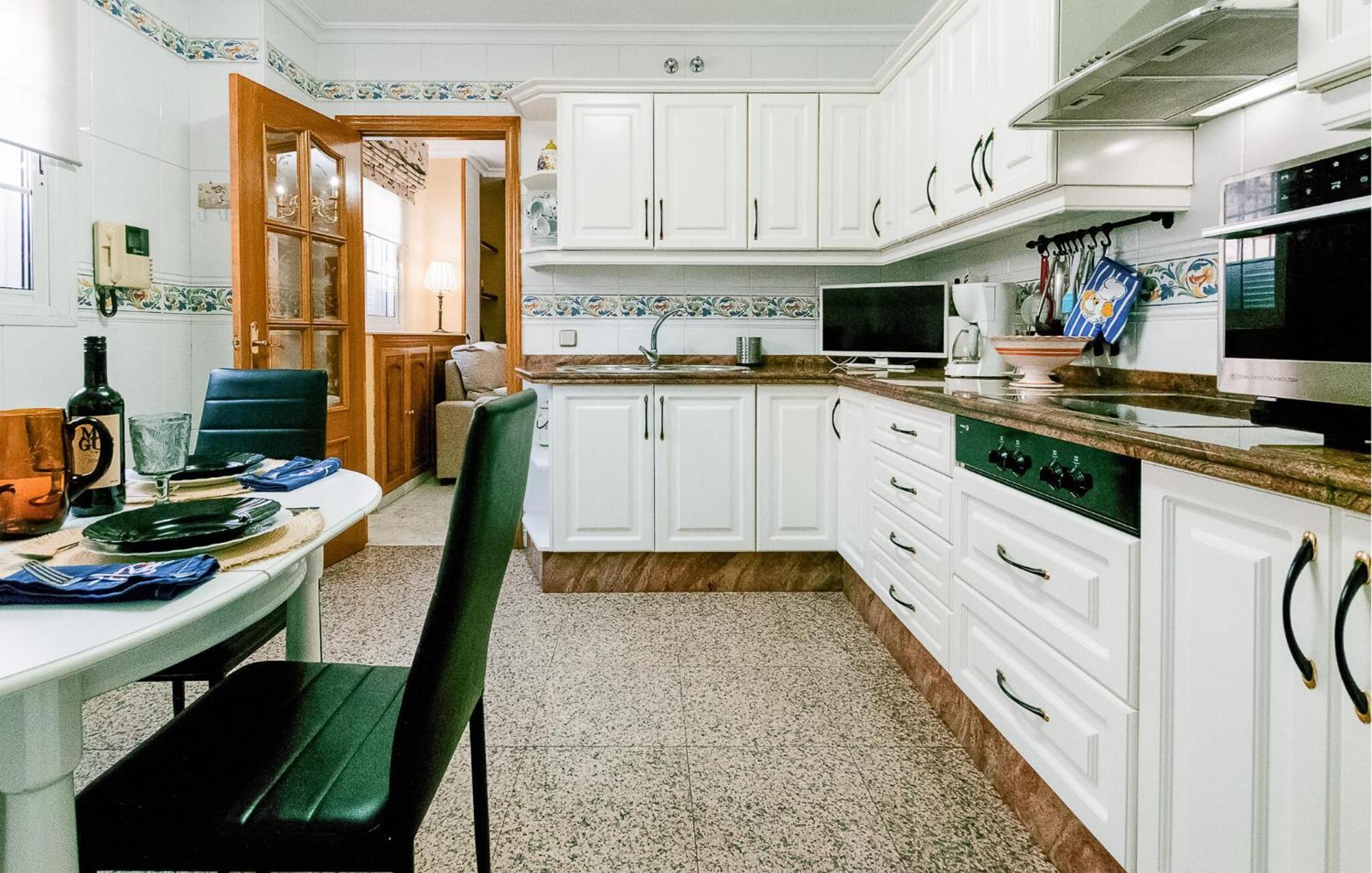 Cozy Apartment In Sevilla With Kitchen Eksteriør bilde